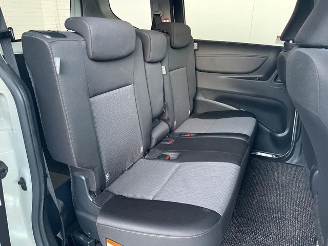 TOYOTA SIENTA HYBRID 2021