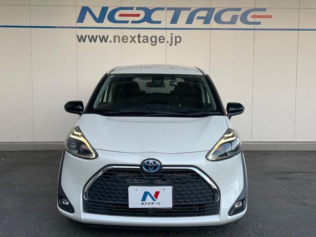 TOYOTA SIENTA HYBRID 2021