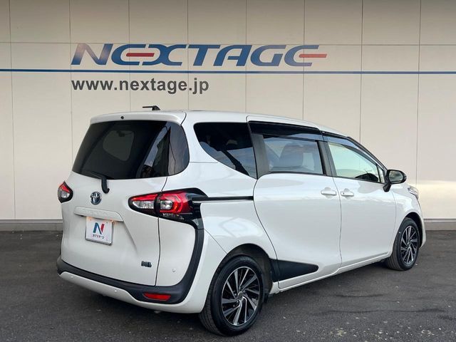 TOYOTA SIENTA HYBRID 2021