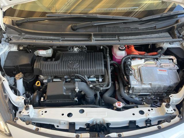 TOYOTA SIENTA HYBRID 2021