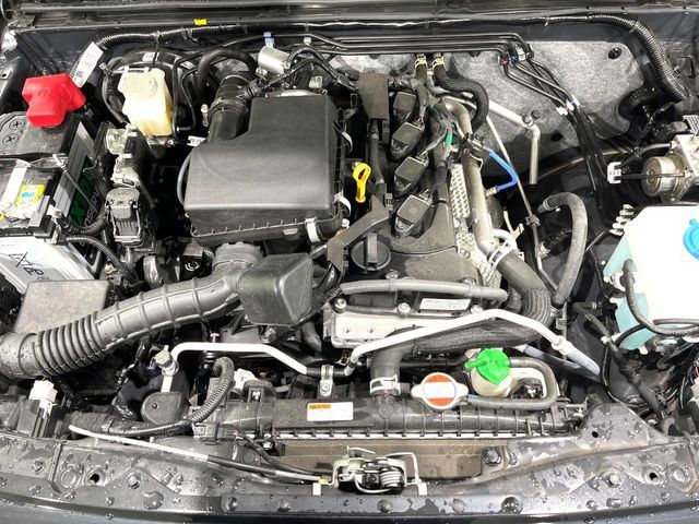 SUZUKI JIMNY NOMADE 2025