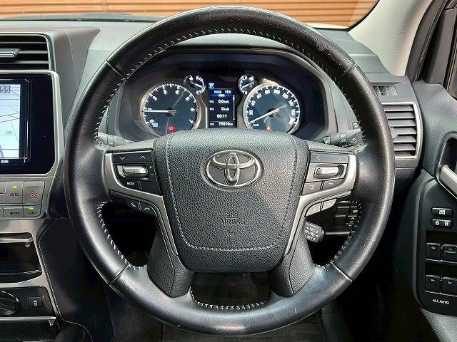 TOYOTA LANDCRUISER PRADO 2019