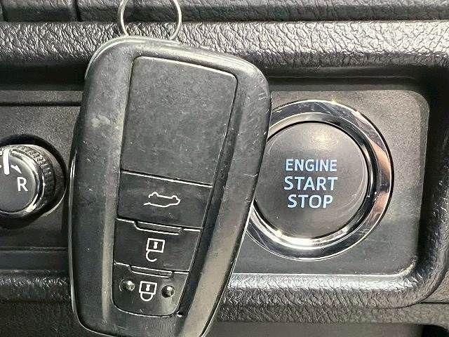 TOYOTA LANDCRUISER PRADO 2019