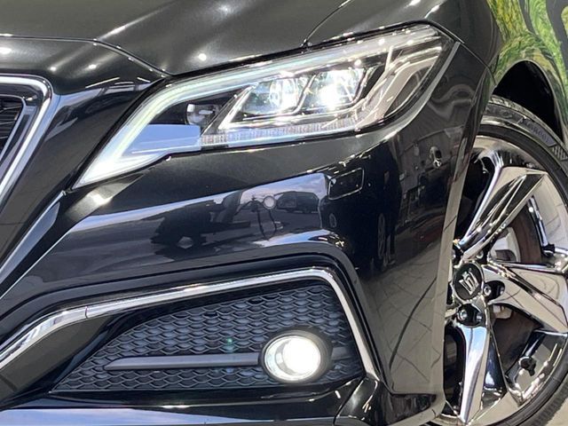 TOYOTA CROWN sedan hybrid 2019