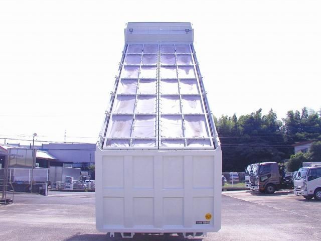 MITSUBISHI FUSOU SUPER GREAT 2025