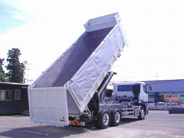 MITSUBISHI FUSOU SUPER GREAT 2025