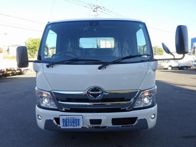 HINO DUTRO 2025