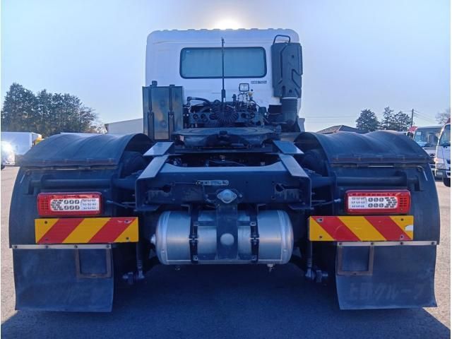 NISSAN DIESEL Quon 2021