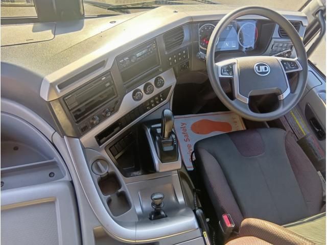 NISSAN DIESEL Quon 2021