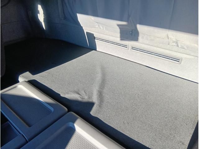 NISSAN DIESEL Quon 2021