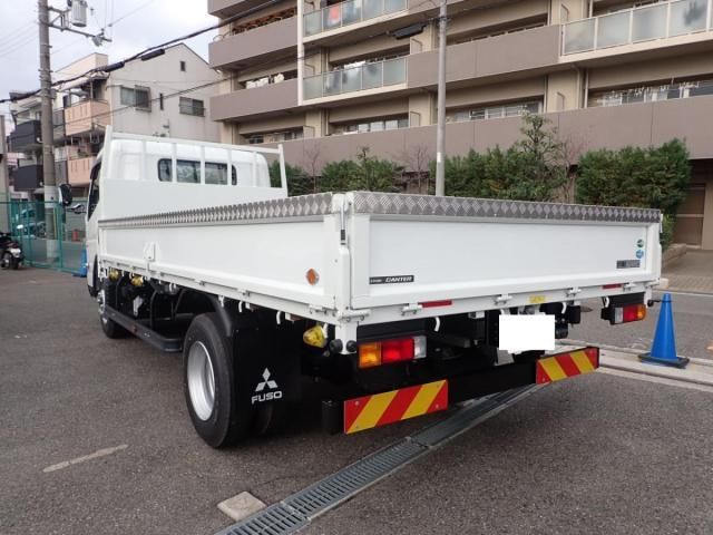 MITSUBISHI CANTER 2025