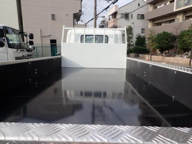 MITSUBISHI CANTER 2025