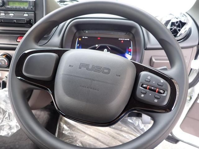 MITSUBISHI CANTER 2025