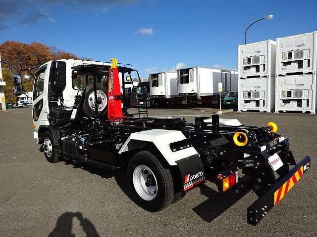 MITSUBISHI FUSOU FIGHTER 2025