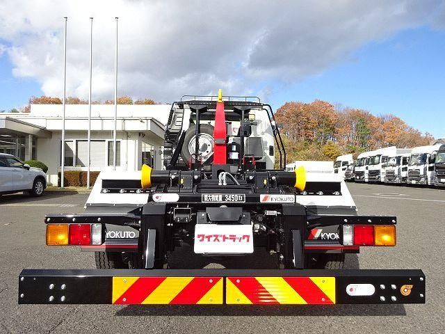 MITSUBISHI FUSOU FIGHTER 2025