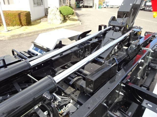 MITSUBISHI FUSOU FIGHTER 2025