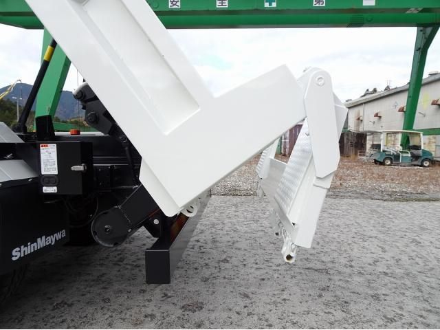 MITSUBISHI FUSOU FIGHTER 2025