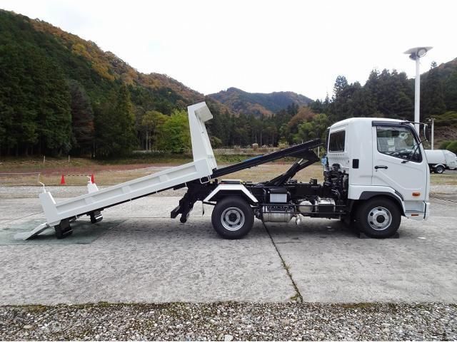 MITSUBISHI FUSOU FIGHTER 2025