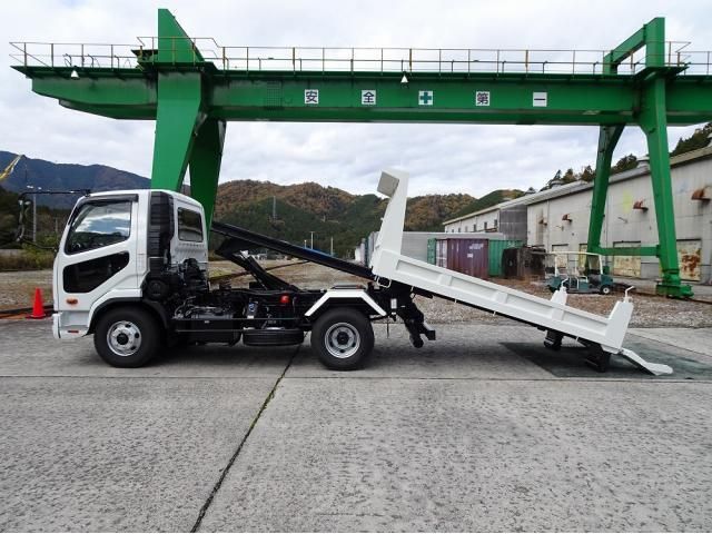 MITSUBISHI FUSOU FIGHTER 2025