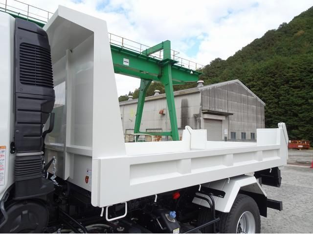 MITSUBISHI FUSOU FIGHTER 2025