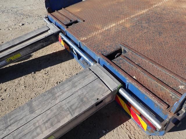 MITSUBISHI FUSOU SUPER GREAT 2017