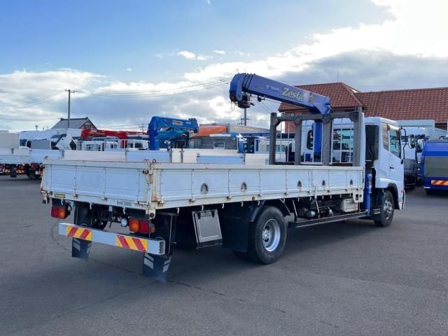 NISSAN DIESEL CONDOR 2011