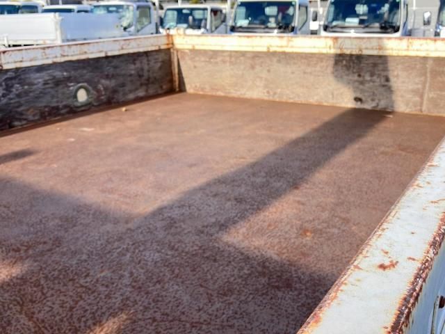 NISSAN DIESEL CONDOR 2011