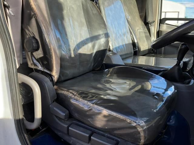 NISSAN DIESEL CONDOR 2011