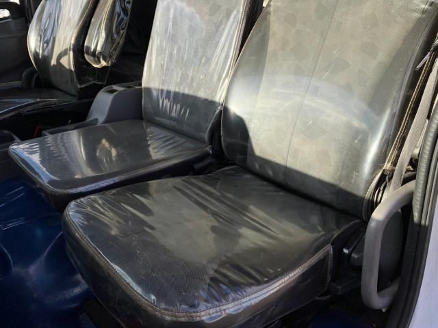 NISSAN DIESEL CONDOR 2011