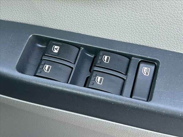 DAIHATSU MIRA e:S 2016