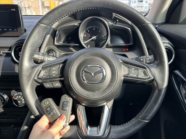 MAZDA DEMIO 2016