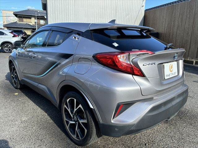 TOYOTA C-HR 2017