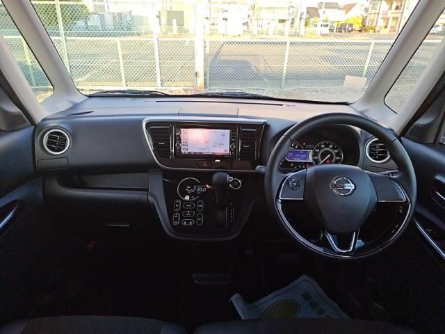 NISSAN DAYZ ROOX 2019