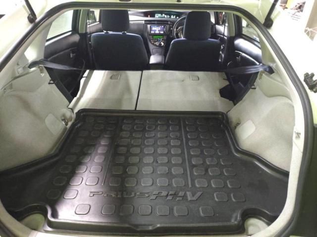 TOYOTA PRIUS PHV 2015