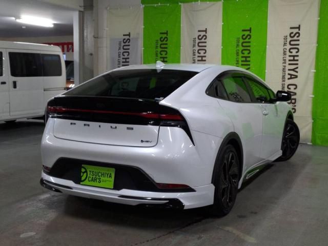 TOYOTA PRIUS 2023
