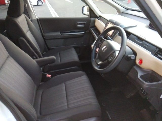 HONDA FREED HYBRID 2018