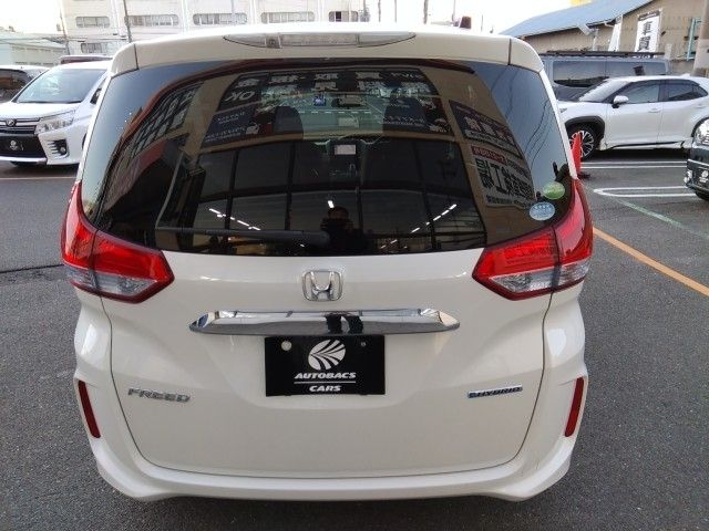 HONDA FREED HYBRID 2018