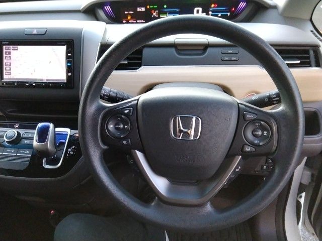 HONDA FREED HYBRID 2018