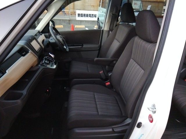 HONDA FREED HYBRID 2018