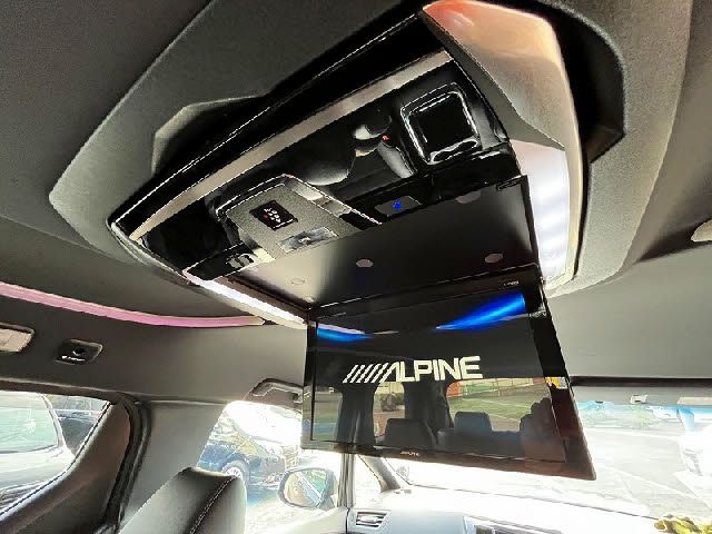 TOYOTA VELLFIRE 2017