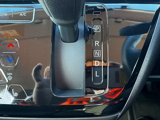 MITSUBISHI ek X 2020