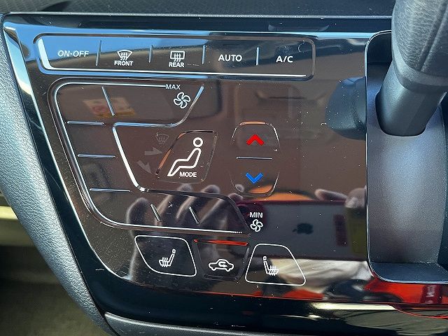 MITSUBISHI ek X 2020