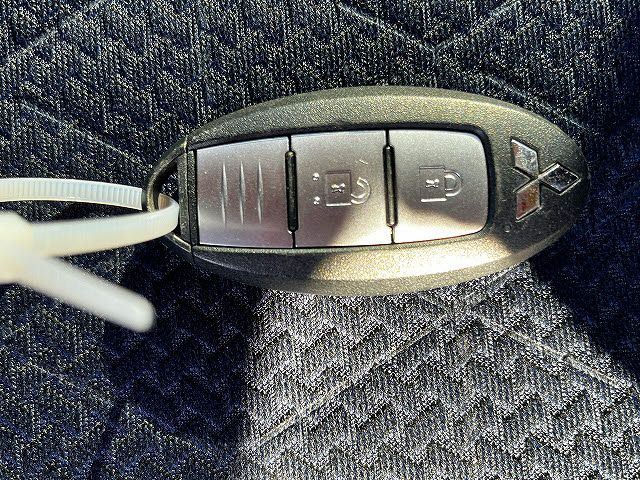 MITSUBISHI ek X 2020