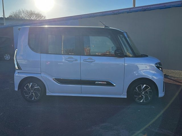 DAIHATSU TANTO CUSTOM 2021