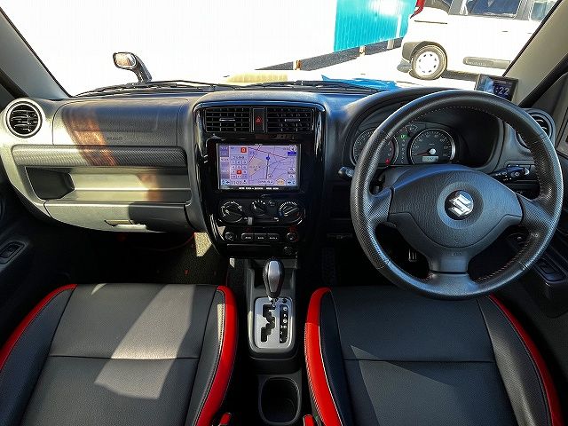 SUZUKI JIMNY 4WD 2013