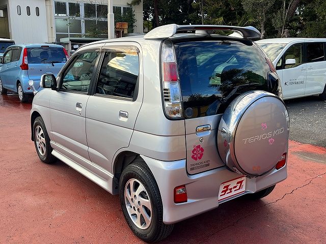 DAIHATSU TERIOS KID 2009