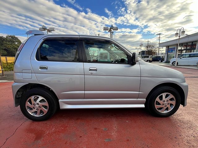 DAIHATSU TERIOS KID 2009