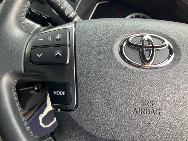 TOYOTA HIACE van 4WD 2024