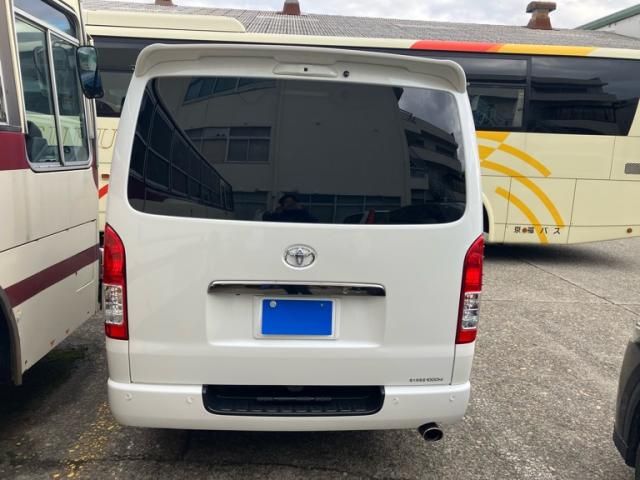 TOYOTA HIACE van 4WD 2024
