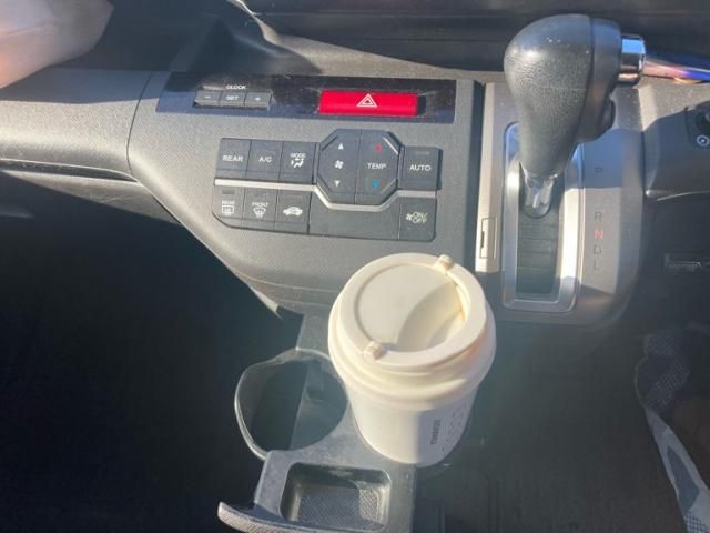 HONDA STEPWAGON 2011